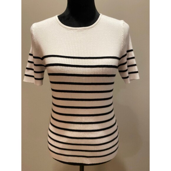 Zesica Sweater Size XL Fits Like Medium Cream Black Striped  Short Sleeve Casual - Picture 2 of 9